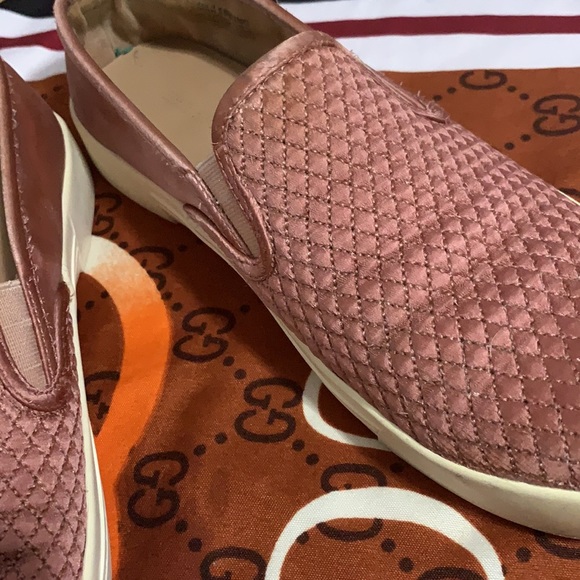 Pink call it spring shoe… - Picture 15 of 17